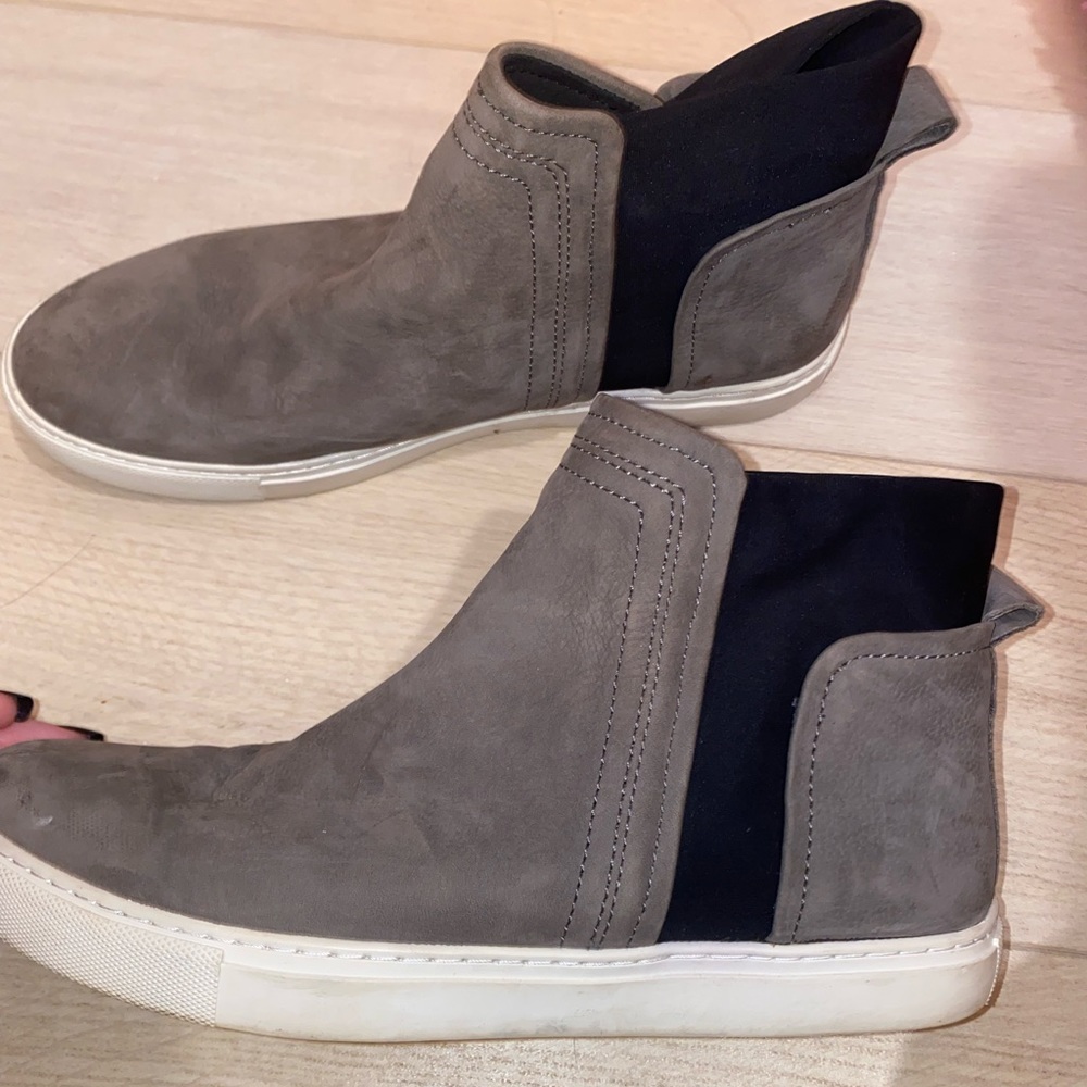 Kenneth Cole Sneakers